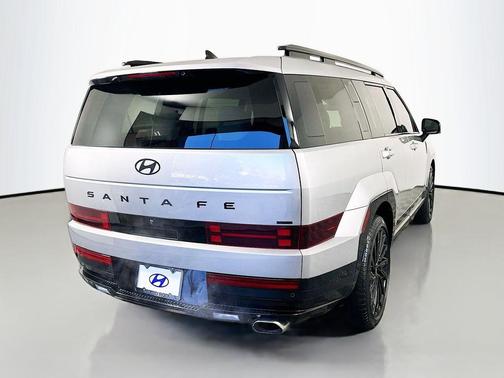 Shimmering Silver 2025 Hyundai SANTA FE Calligraphy