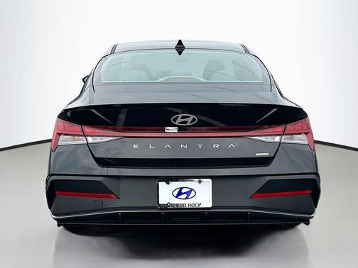 2025 Hyundai ELANTRA HEV SEL Sport