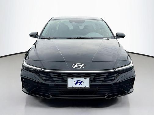 2025 Hyundai ELANTRA HEV SEL Sport