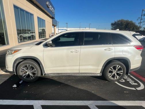 2018 Toyota Highlander LE Plus