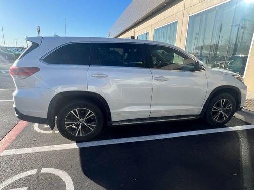 2018 Toyota Highlander LE Plus