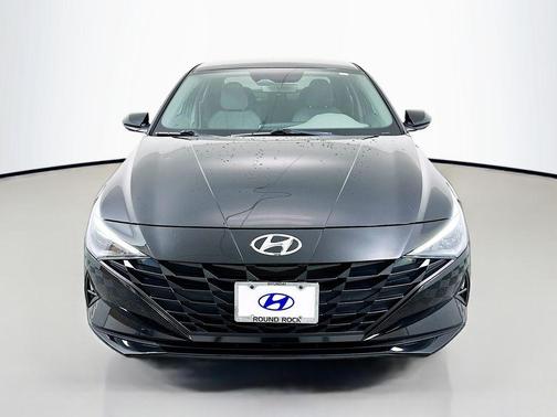2023 Hyundai ELANTRA SE