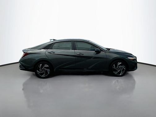 2025 Hyundai ELANTRA HEV Limited