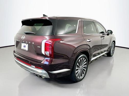 Burgundy 2023 Hyundai PALISADE Calligraphy