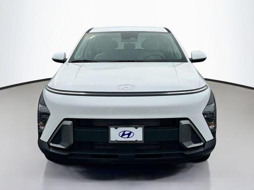 2025 Hyundai KONA SE