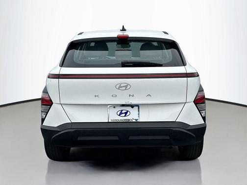 2025 Hyundai KONA SE