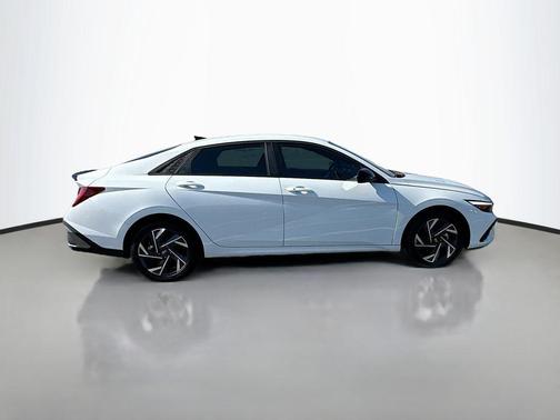 2025 Hyundai ELANTRA HEV Blue