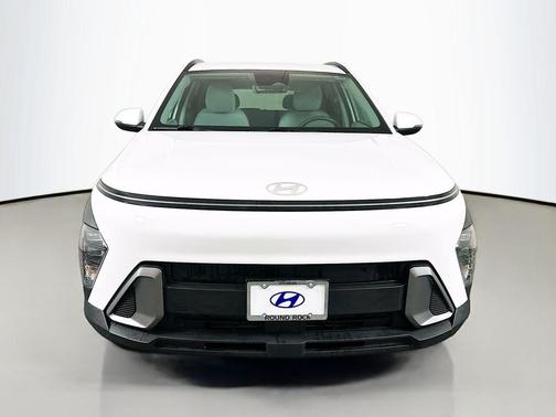 White 2024 Hyundai KONA SEL