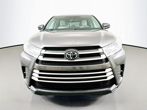 2018 Toyota Highlander LE