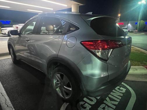 Silver Metallic 2019 Honda HR-V EX