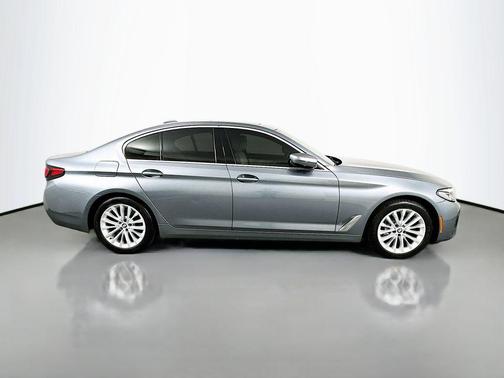 2021 BMW 540 i