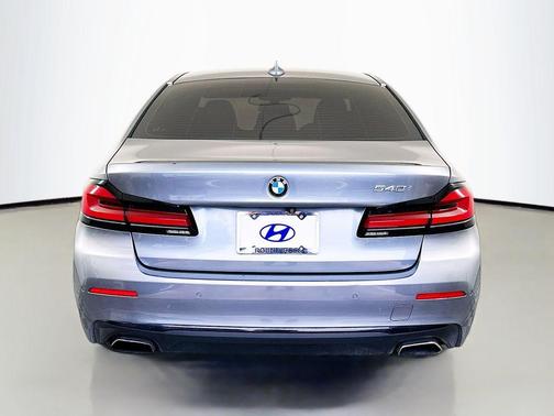 2021 BMW 540 i
