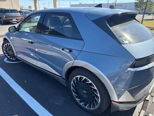 2022 Hyundai IONIQ 5 Limited