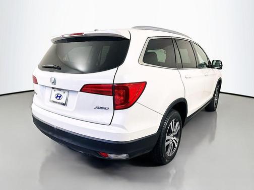 Diamond White Pearl 2017 Honda Pilot EX-L w/ Navigation