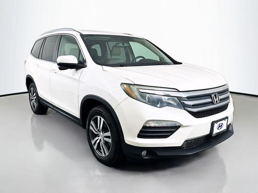 Diamond White Pearl 2017 Honda Pilot EX-L w/ Navigation