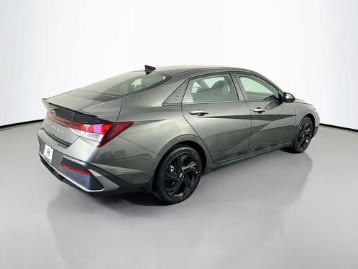 Amazon Gray 2026 Hyundai ELANTRA SEL Sport