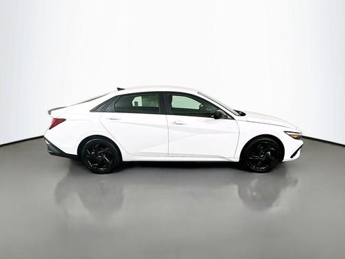 2026 Hyundai ELANTRA HEV SEL Sport