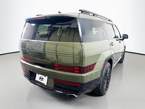 Green 2024 Hyundai SANTA FE Calligraphy