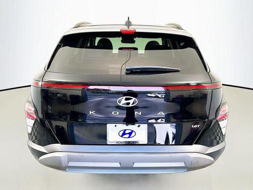 Abyss Black Pearl 2026 Hyundai KONA Limited