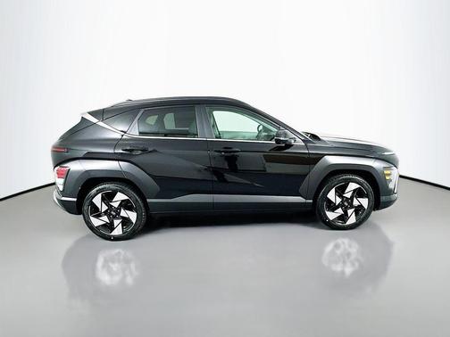 Abyss Black Pearl 2026 Hyundai KONA Limited
