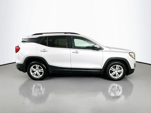 Quicksilver Metallic 2018 GMC Terrain SLE