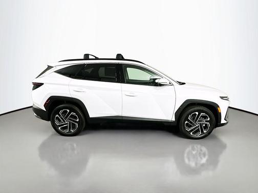 Pearl 2026 Hyundai TUCSON Hybrid Limited