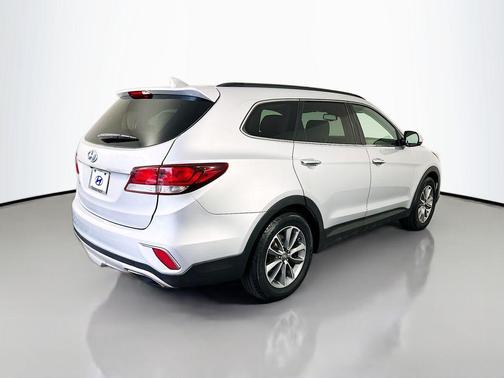 Circuit Silver 2017 Hyundai SANTA FE SE