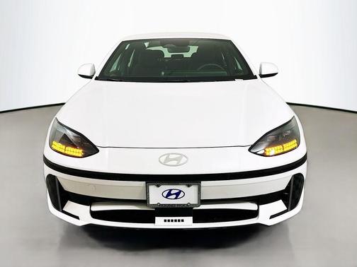 2025 Hyundai IONIQ 6 SE