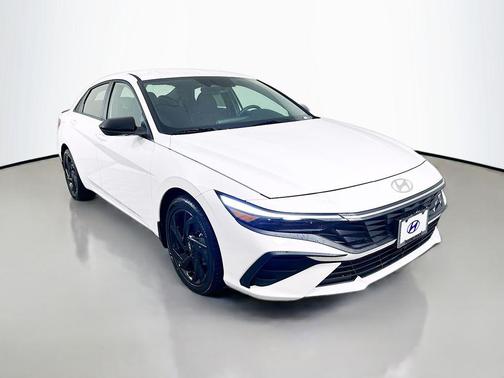 Serenity White Pearl 2026 Hyundai ELANTRA SEL Sport