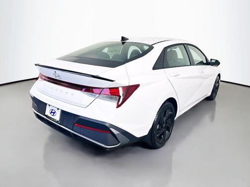 Serenity White Pearl 2026 Hyundai ELANTRA SEL Sport