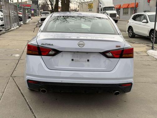 2024 Nissan Altima SR FWD