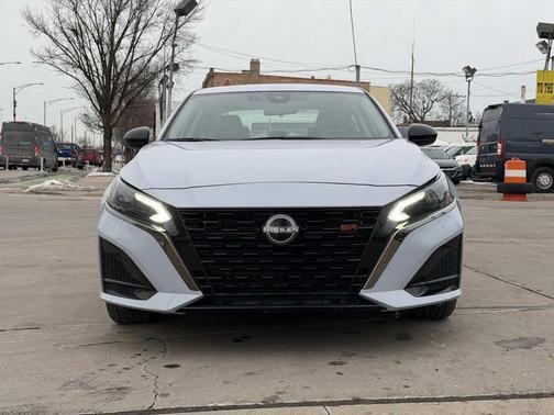 2024 Nissan Altima SR FWD