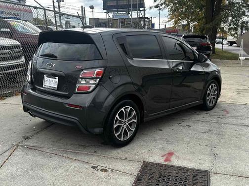 2020 Chevrolet Sonic FWD Hatchback LT 5-Door
