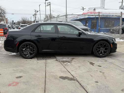 2019 Chrysler 300 S