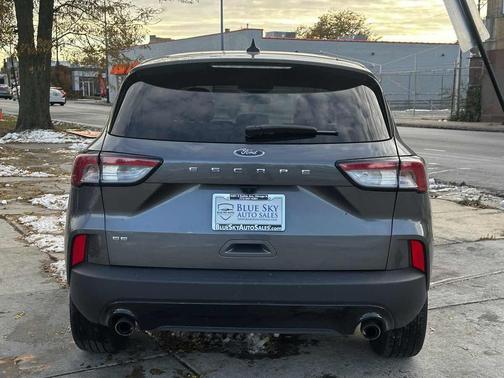 2022 Ford Escape SE