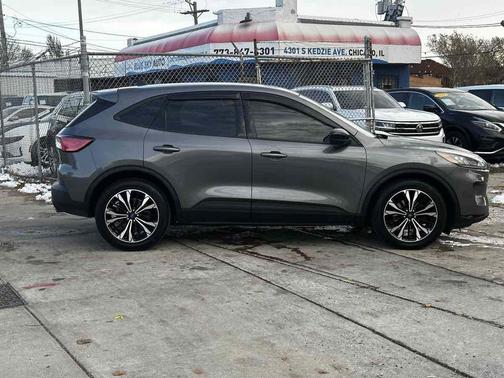 2022 Ford Escape SE