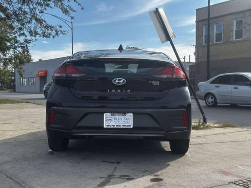 2019 Hyundai IONIQ Hybrid Blue