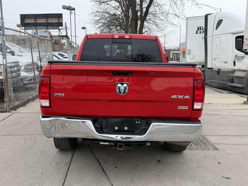 2018 RAM 1500 SLT