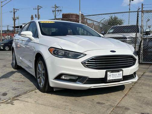2017 Ford Fusion Hybrid SE