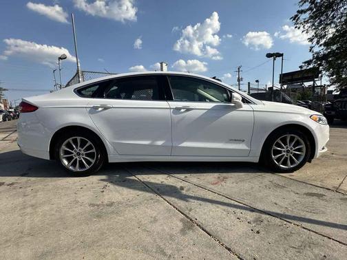2017 Ford Fusion Hybrid SE