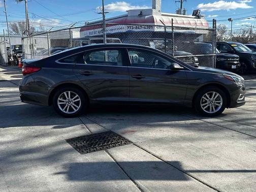 2017 Hyundai SONATA Base