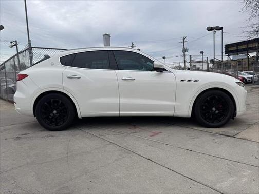 2017 Maserati Levante Base