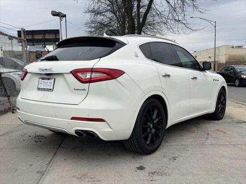 2017 Maserati Levante Base