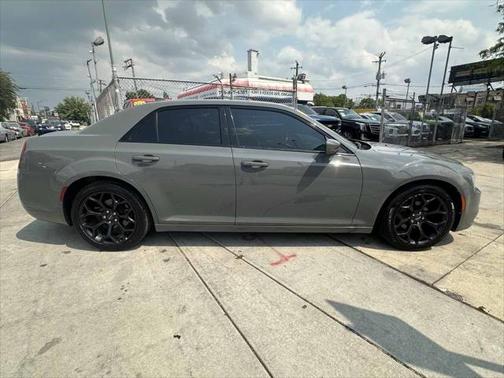 2019 Chrysler 300 S