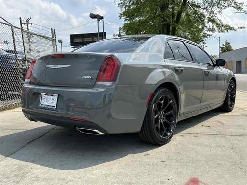 2019 Chrysler 300 S