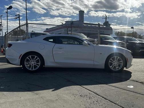 2019 Chevrolet Camaro 1LS