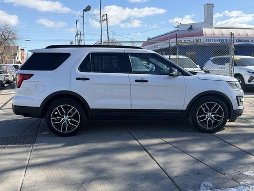 2016 Ford Explorer Sport