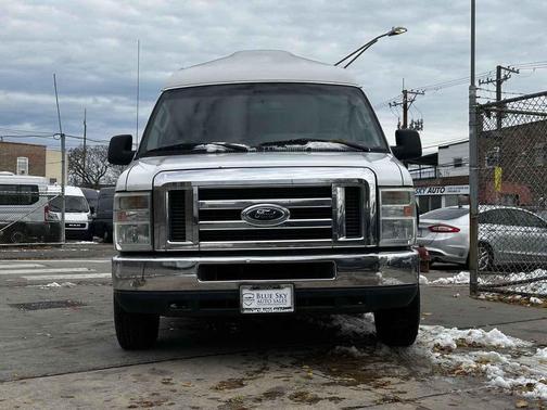 2009 Ford E150 Base
