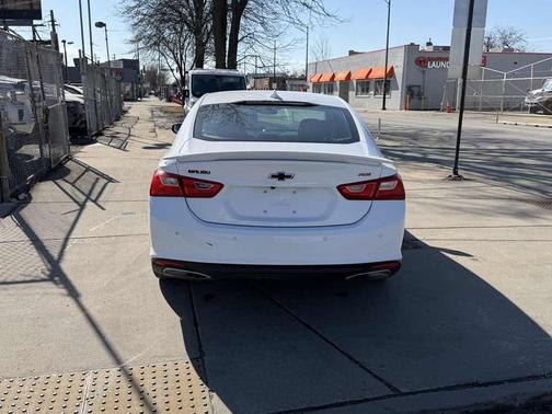 2022 Chevrolet Malibu FWD RS