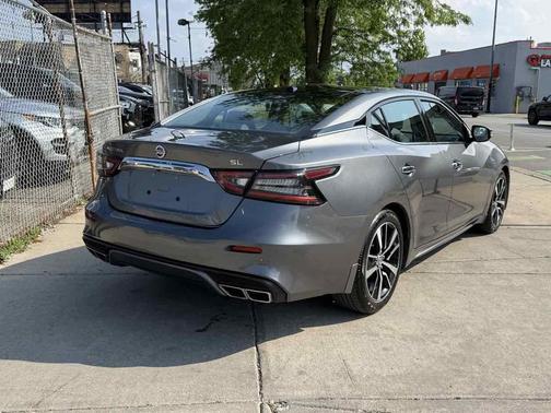 Gun Metallic 2022 Nissan Maxima SL